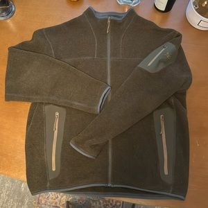 Men’s Arcteryx Covert Cardigan - Large EUC